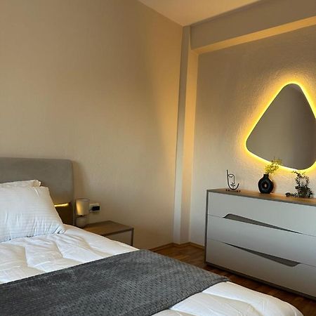 Villa Malo Guesthouse คอร์เชอ ภายนอก รูปภาพ