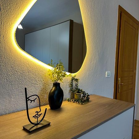 Villa Malo Guesthouse คอร์เชอ ภายนอก รูปภาพ