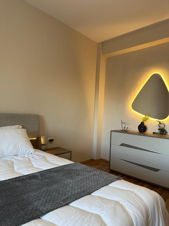 Villa Malo Guesthouse คอร์เชอ ภายนอก รูปภาพ